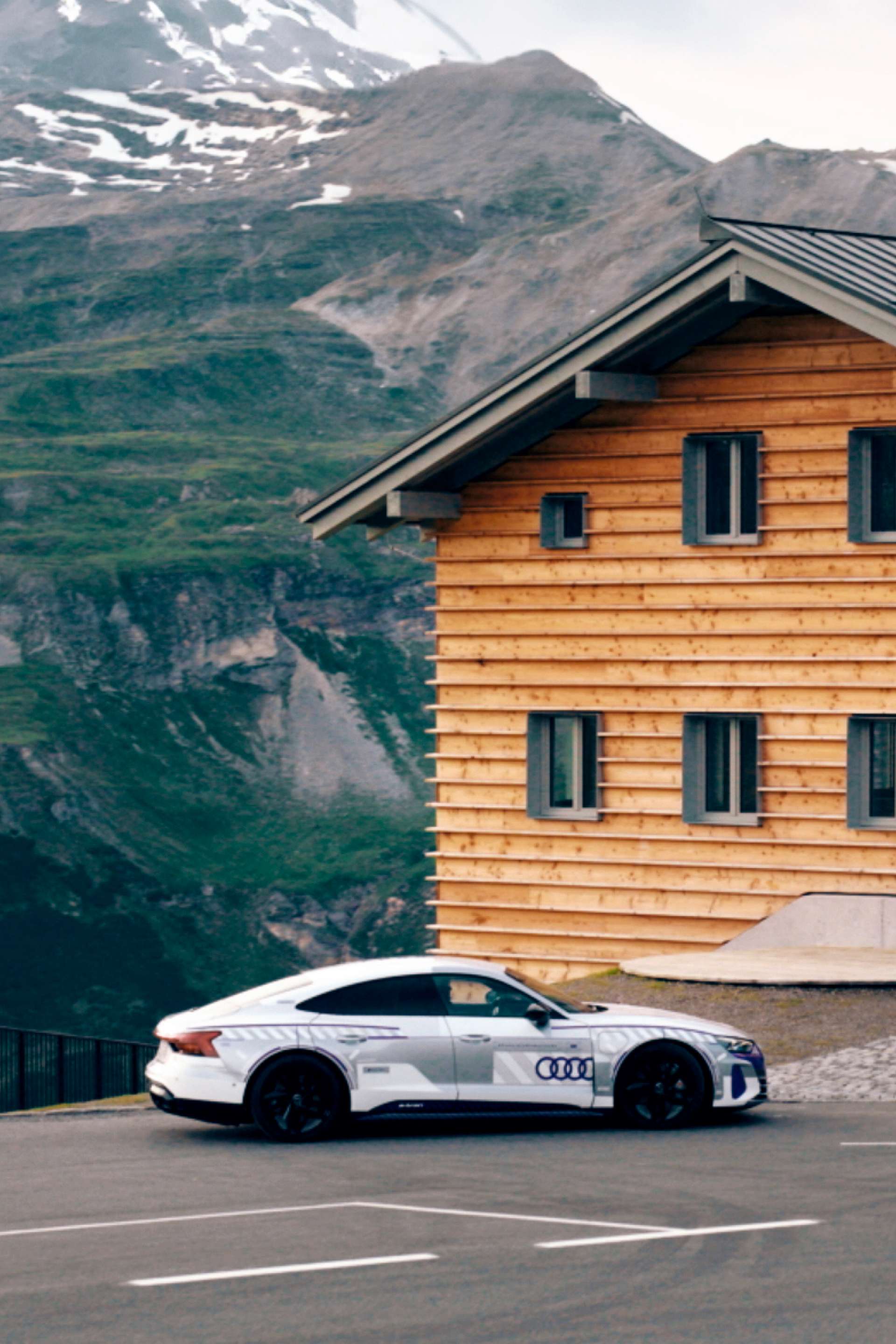Audi e-tron GT icerace