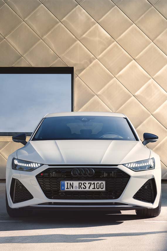 Front of the Audi RS 7 Sportback